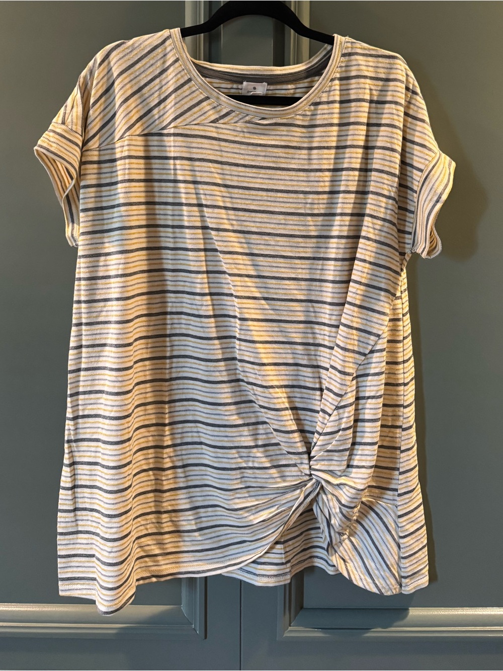 NWOT Dressbarn Yellow Striped Short-Sleeve Knot Tee